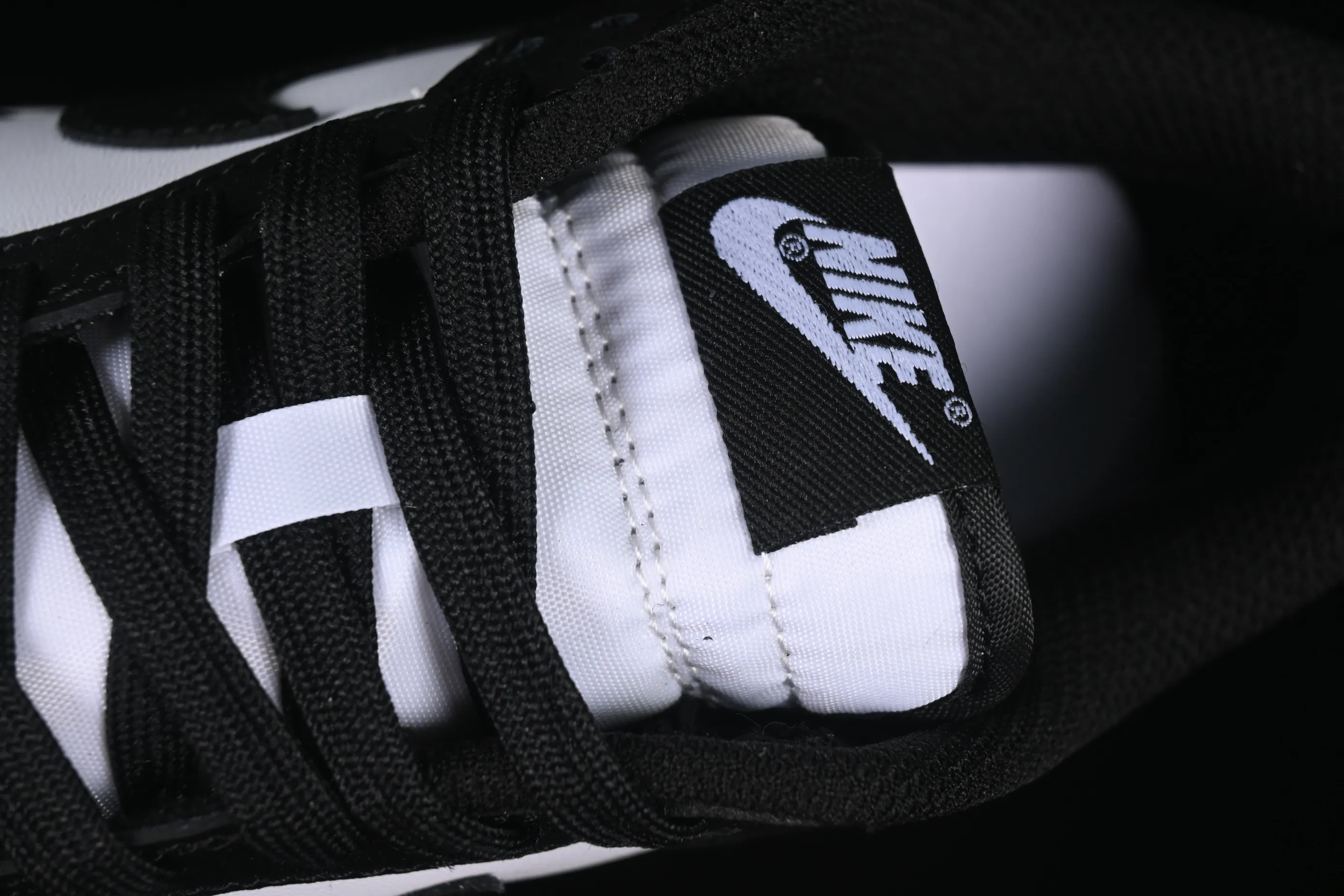 All categories Nk SB Dunk series Nk SB Dunk Low low-top sneakers Nike SB Dunk Low classic black and white low-top casual sneakers HF5441-100